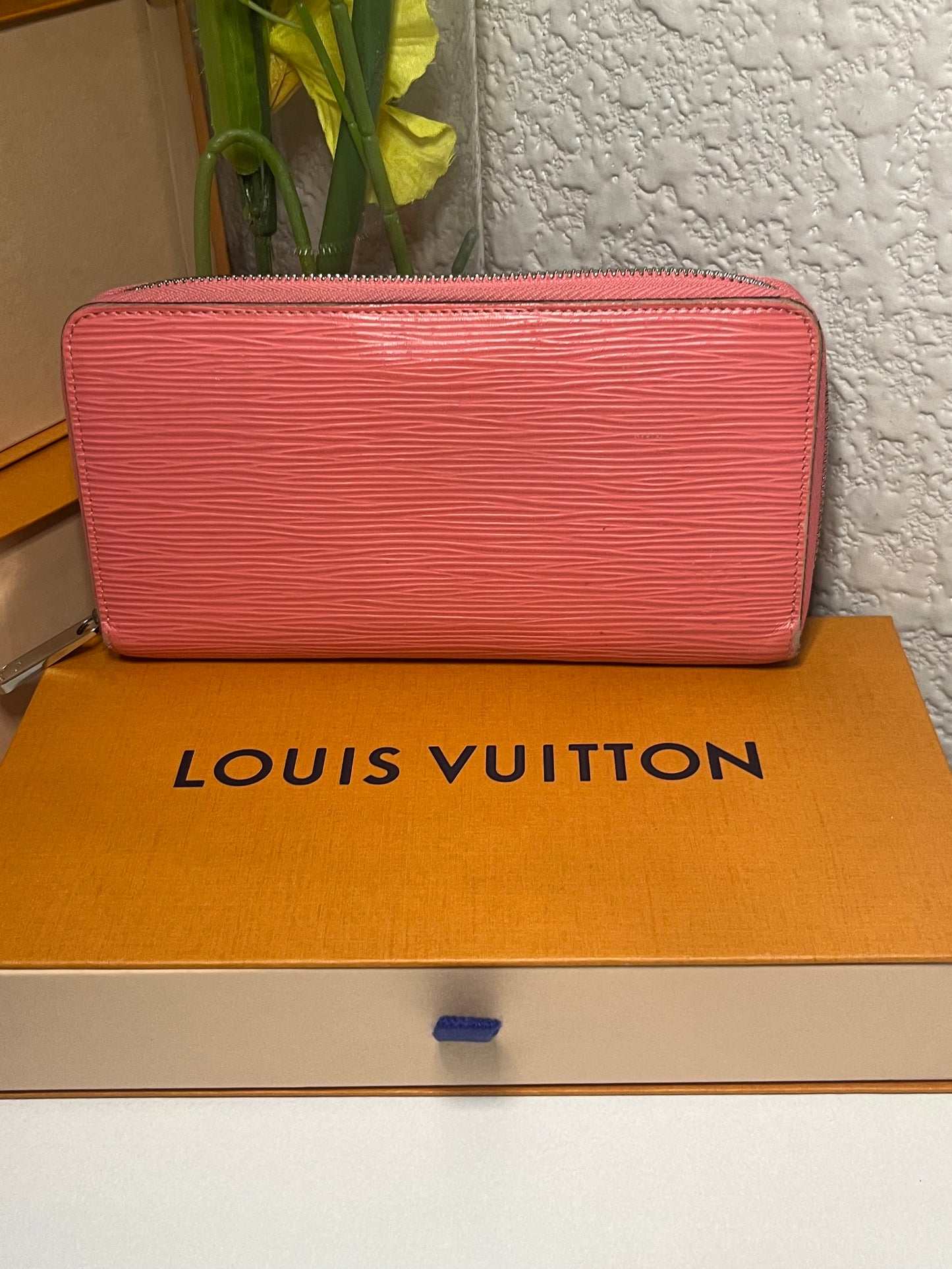 Louis Vuitton Zippy Wallet