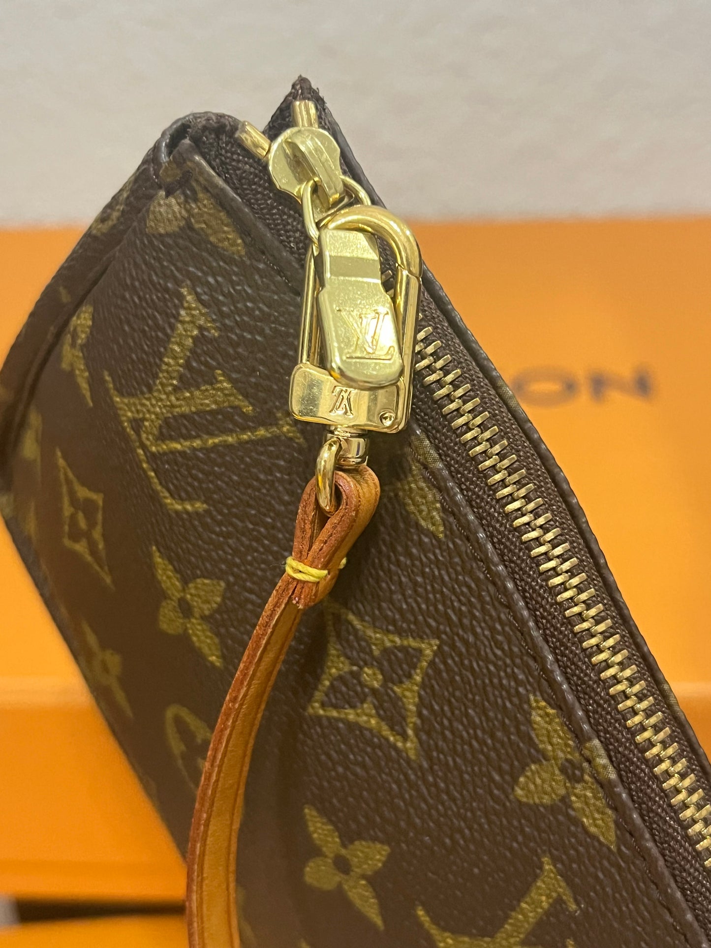 Pochette Accessories