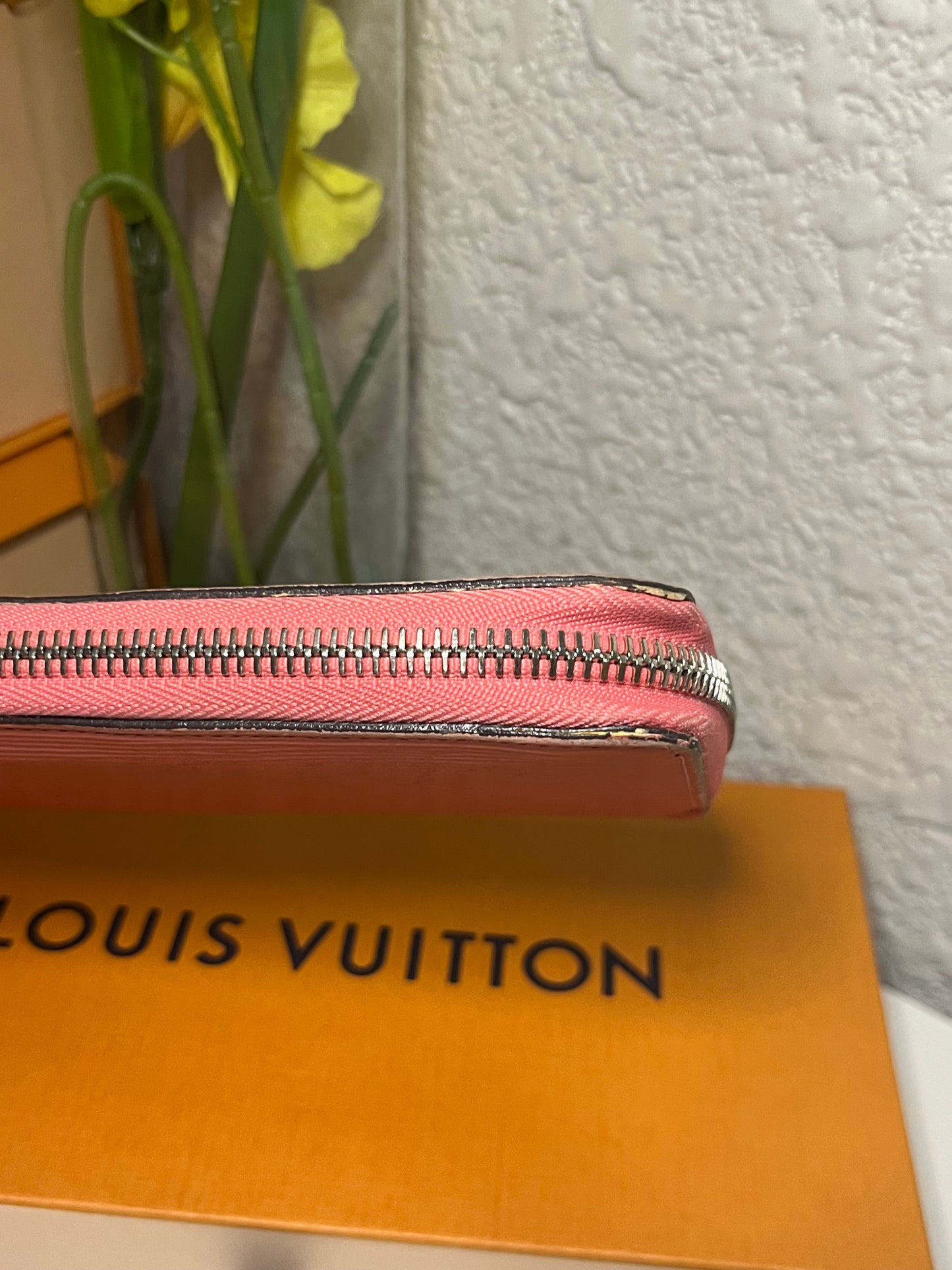 Louis Vuitton Zippy Wallet