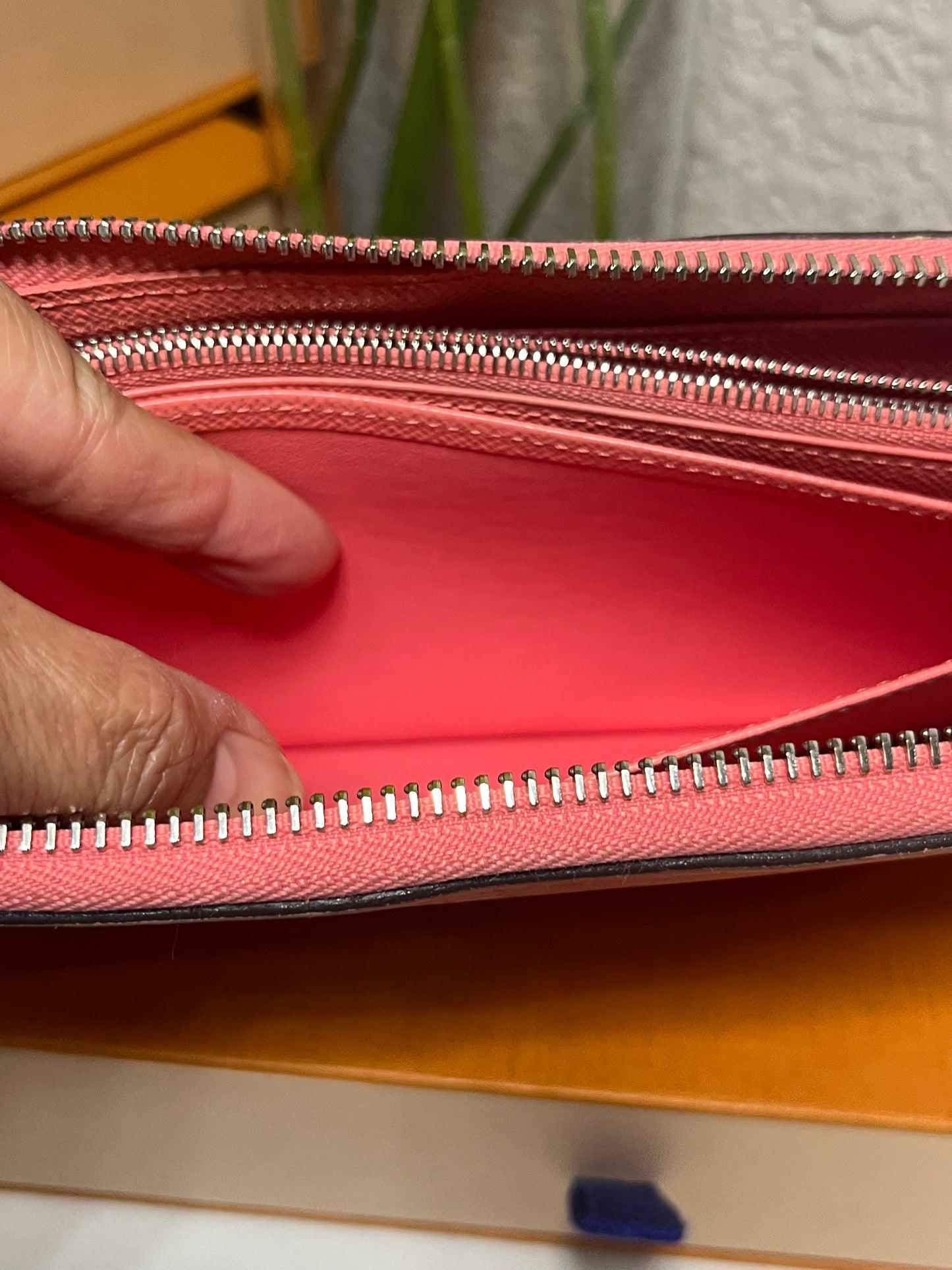 Louis Vuitton Zippy Wallet