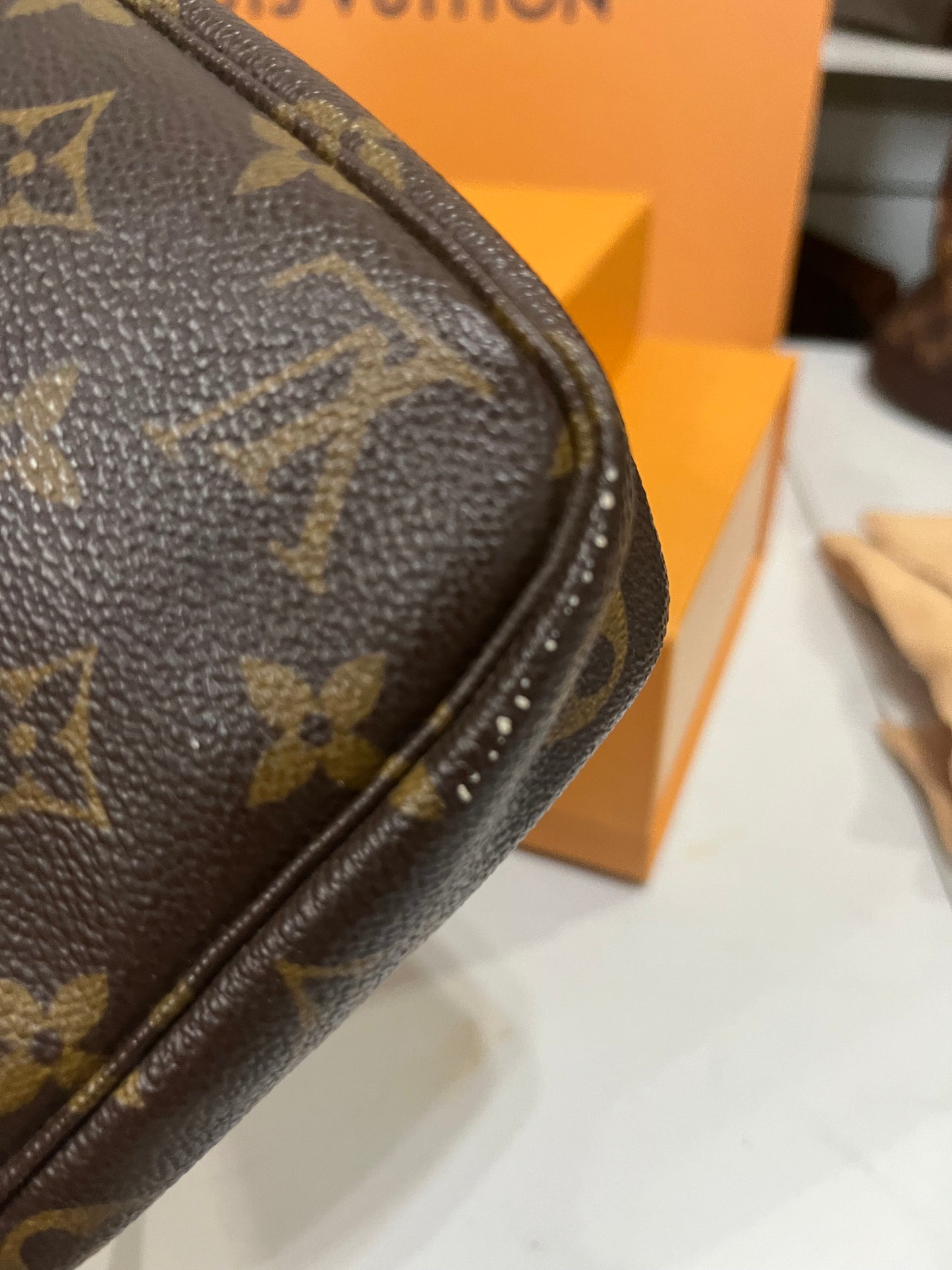 Pochette Accessories