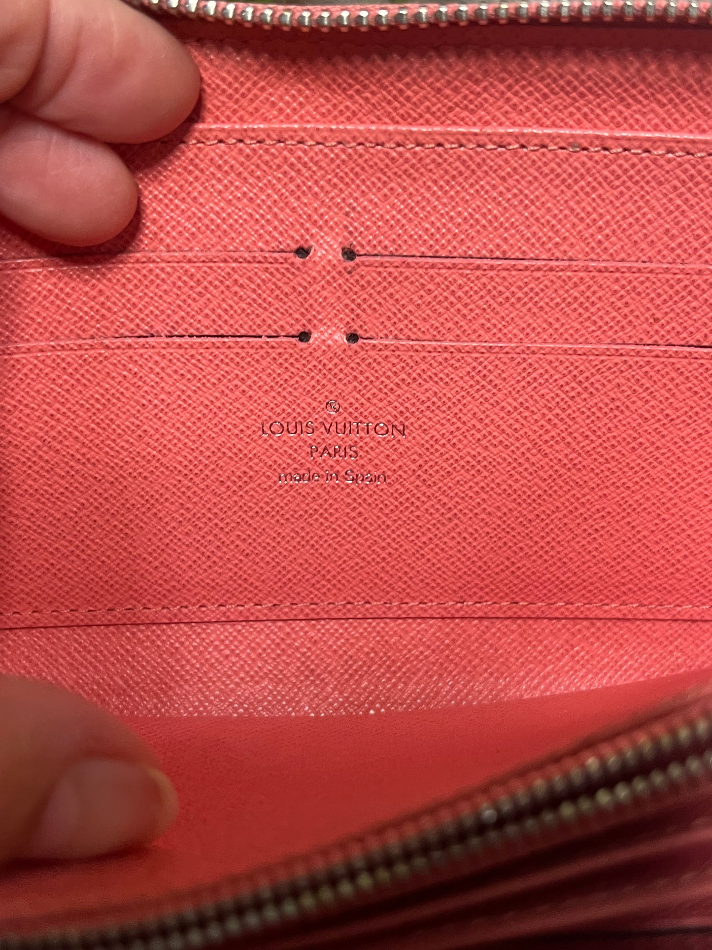 Louis Vuitton Zippy Wallet