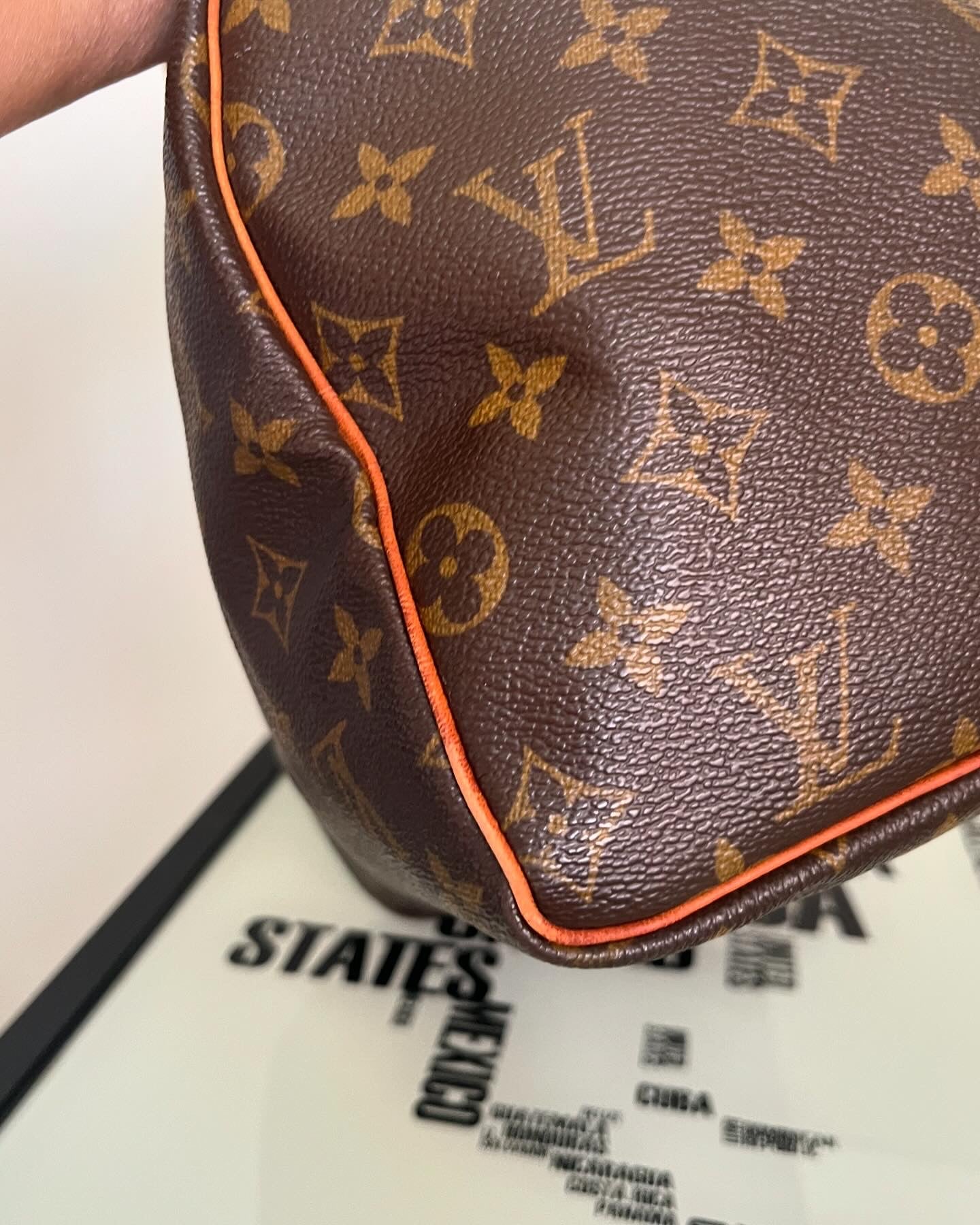 LUIS VUITTON SPEEDY 30