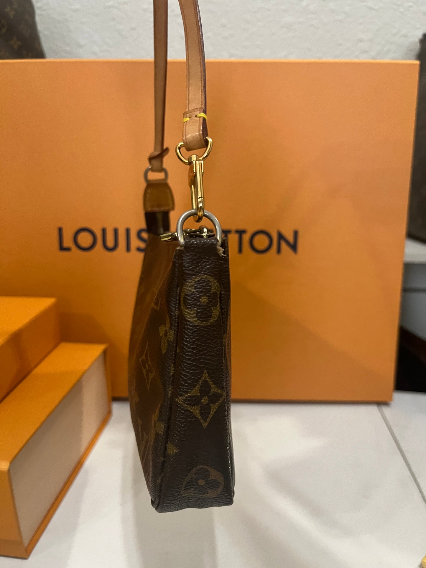 Pochette Accessories