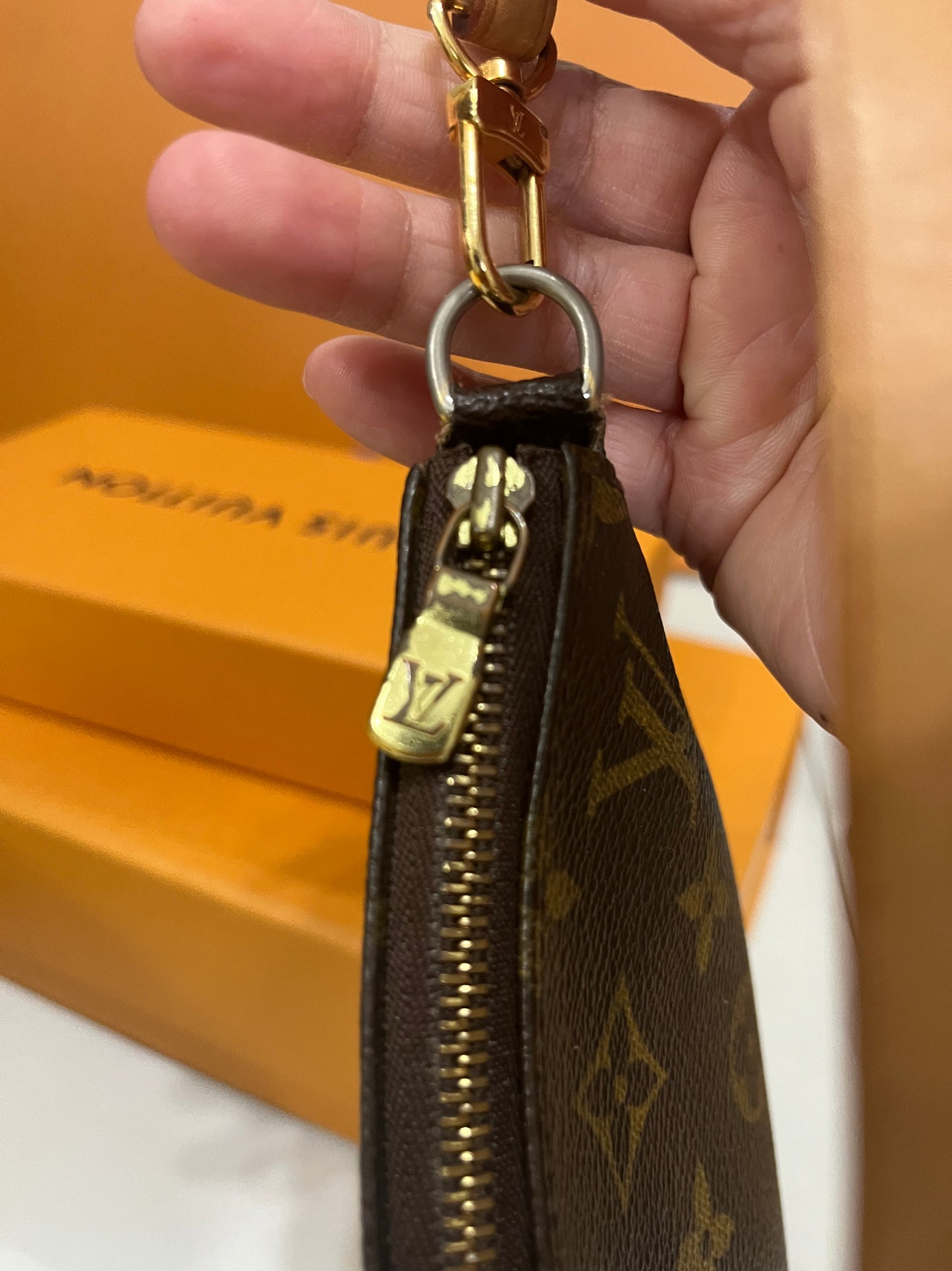 Pochette Accessories