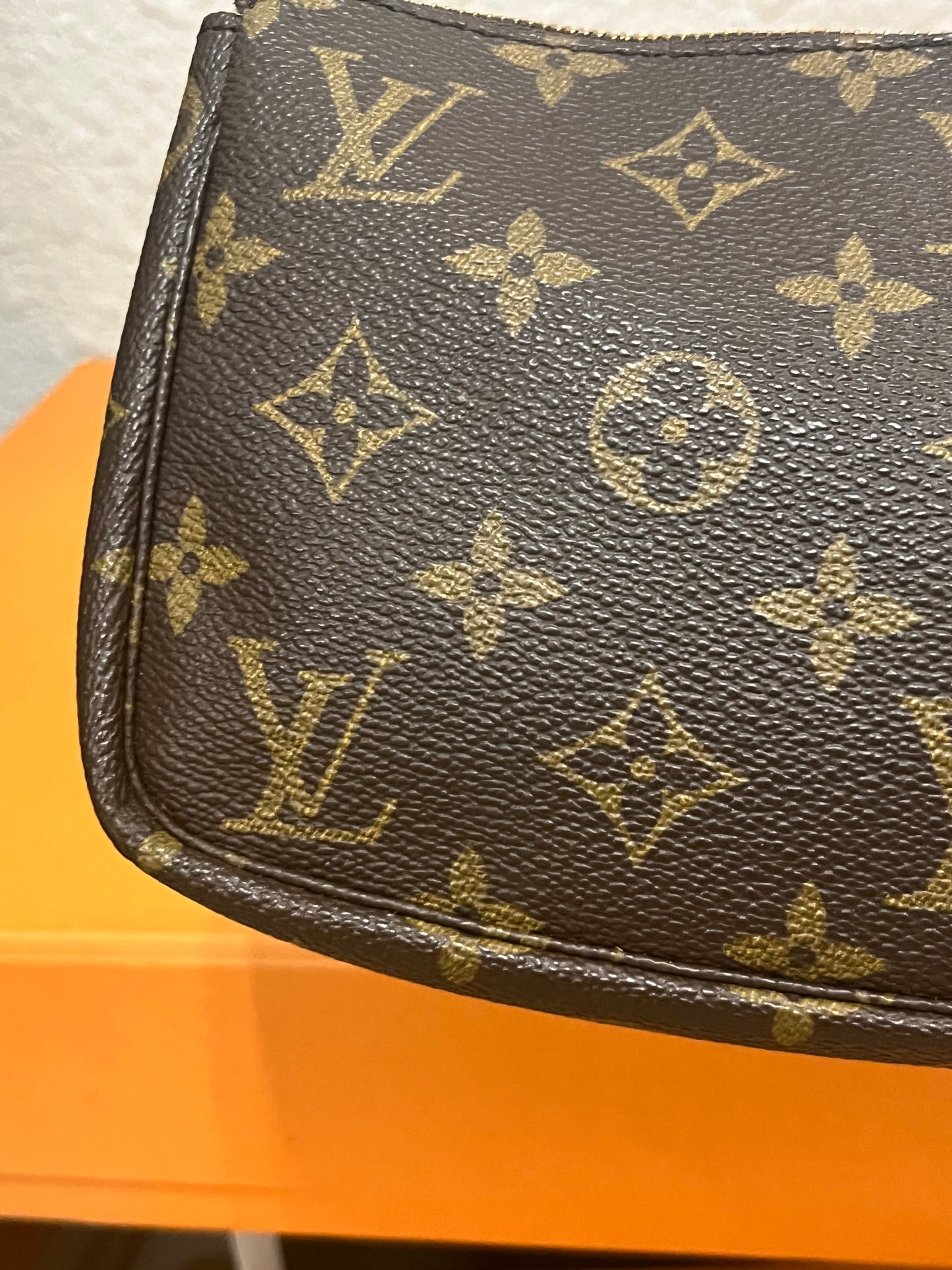 Pochette Accessories