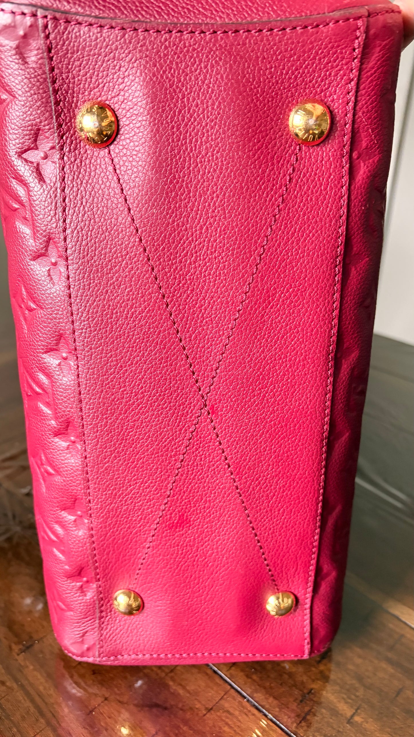 Red Montaigne Empriente