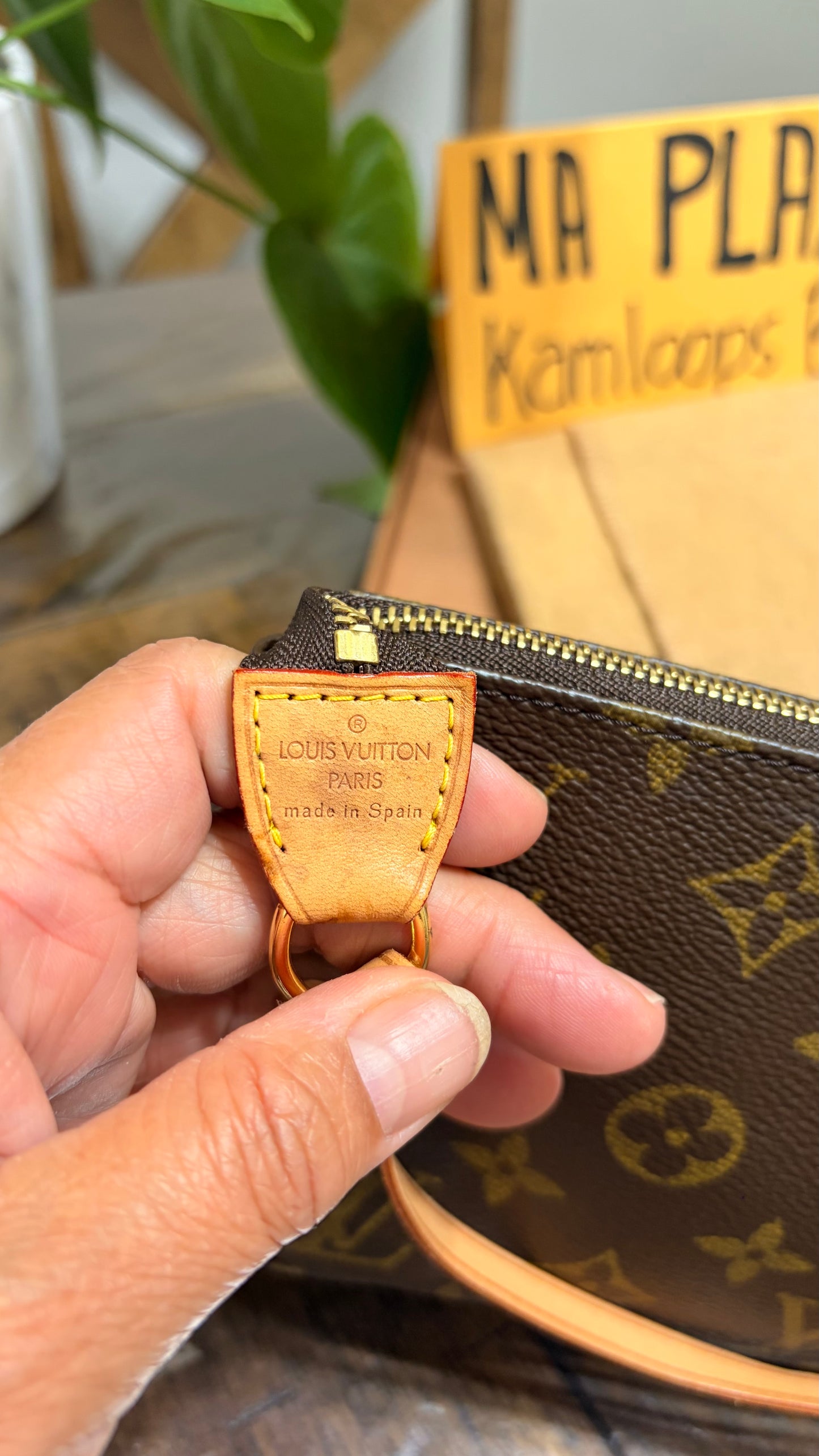 Pochette Accessories