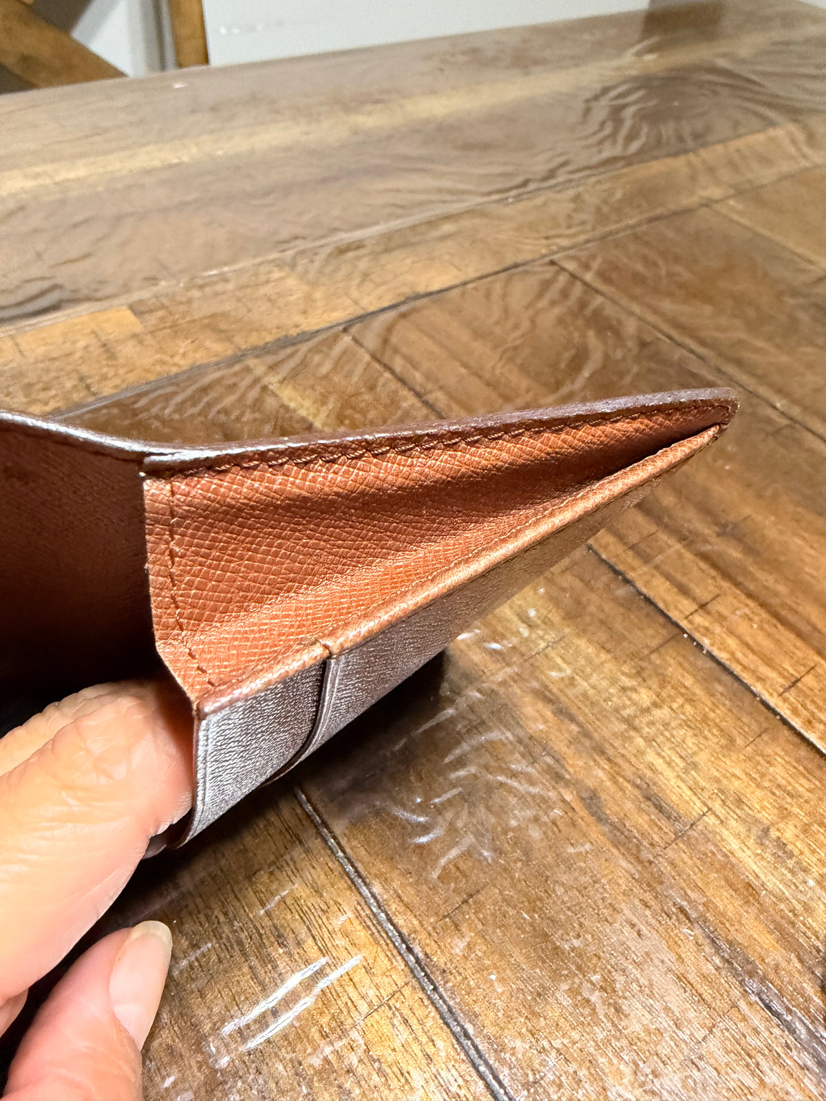LV Men’s Wallet (Vintage)