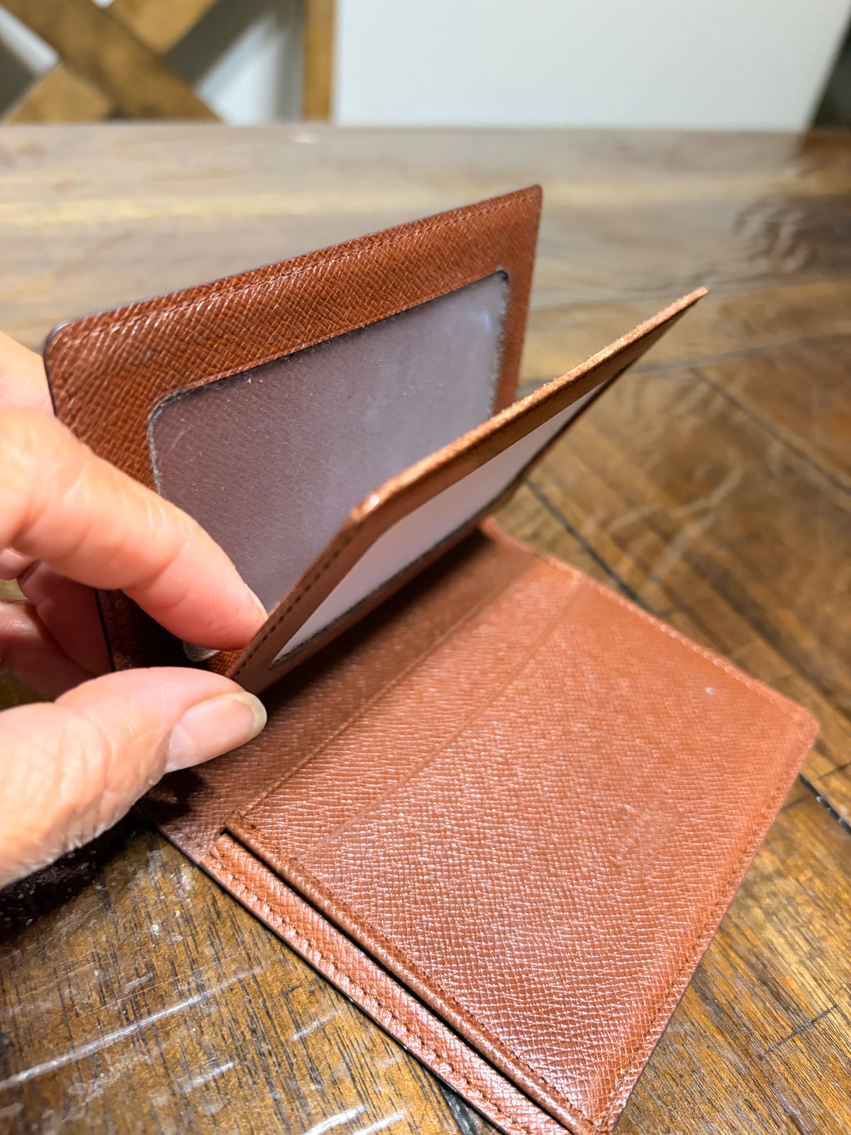 LV Men’s Wallet (Vintage)