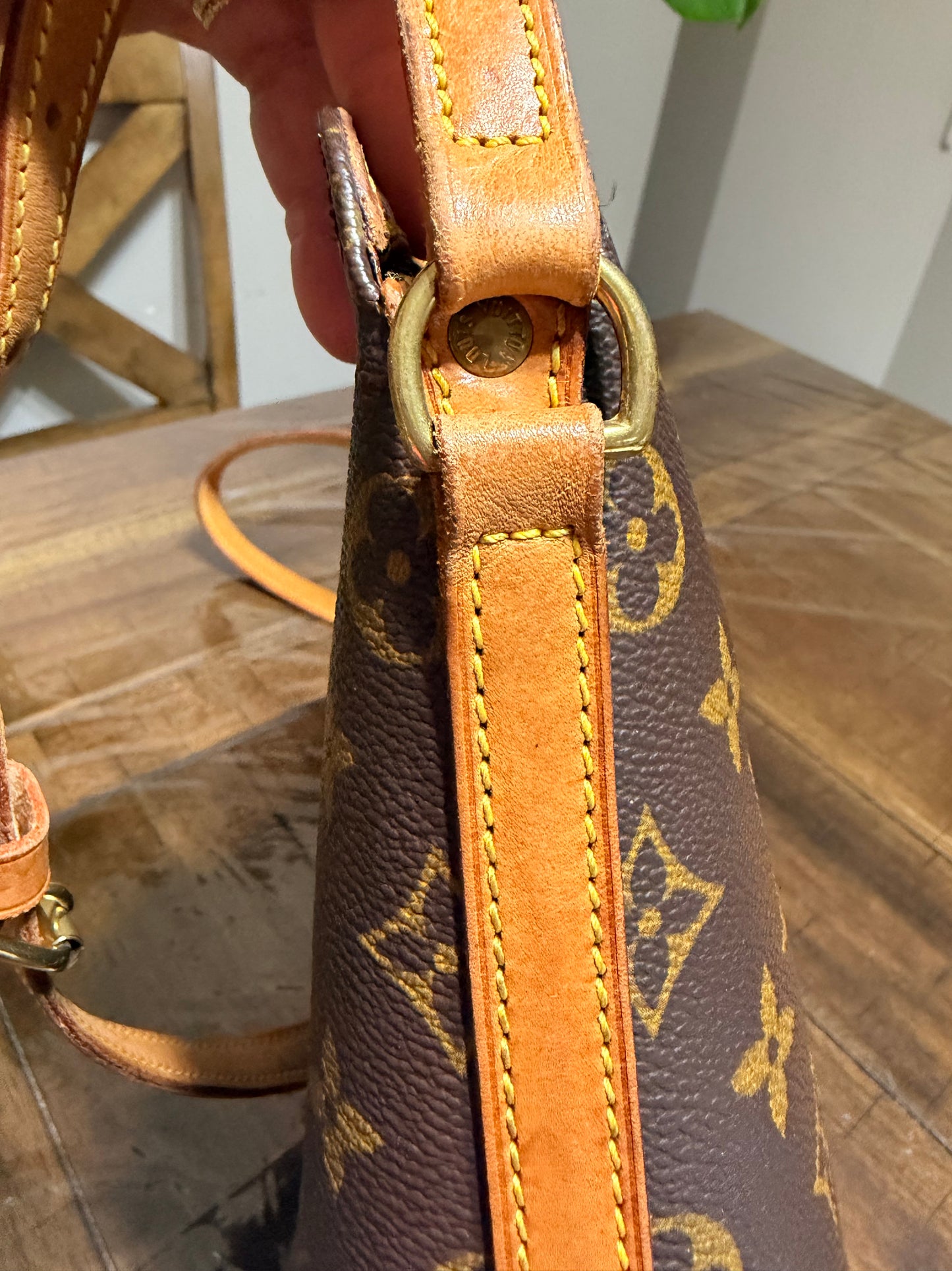 Drouot Crossbody Monogram