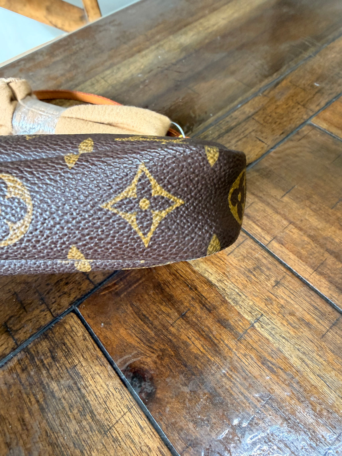 Pochette Accessories