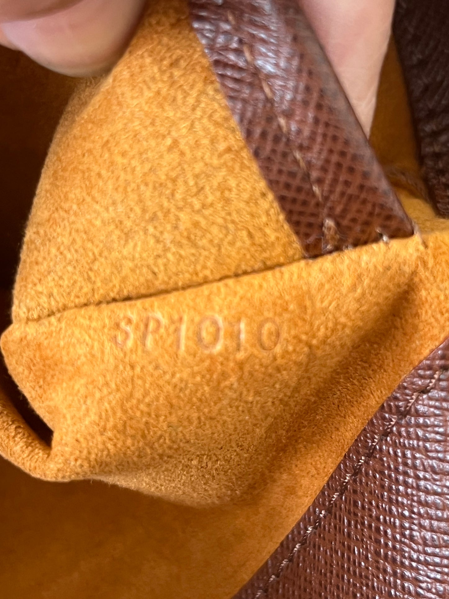 Musette Tango in Monogram