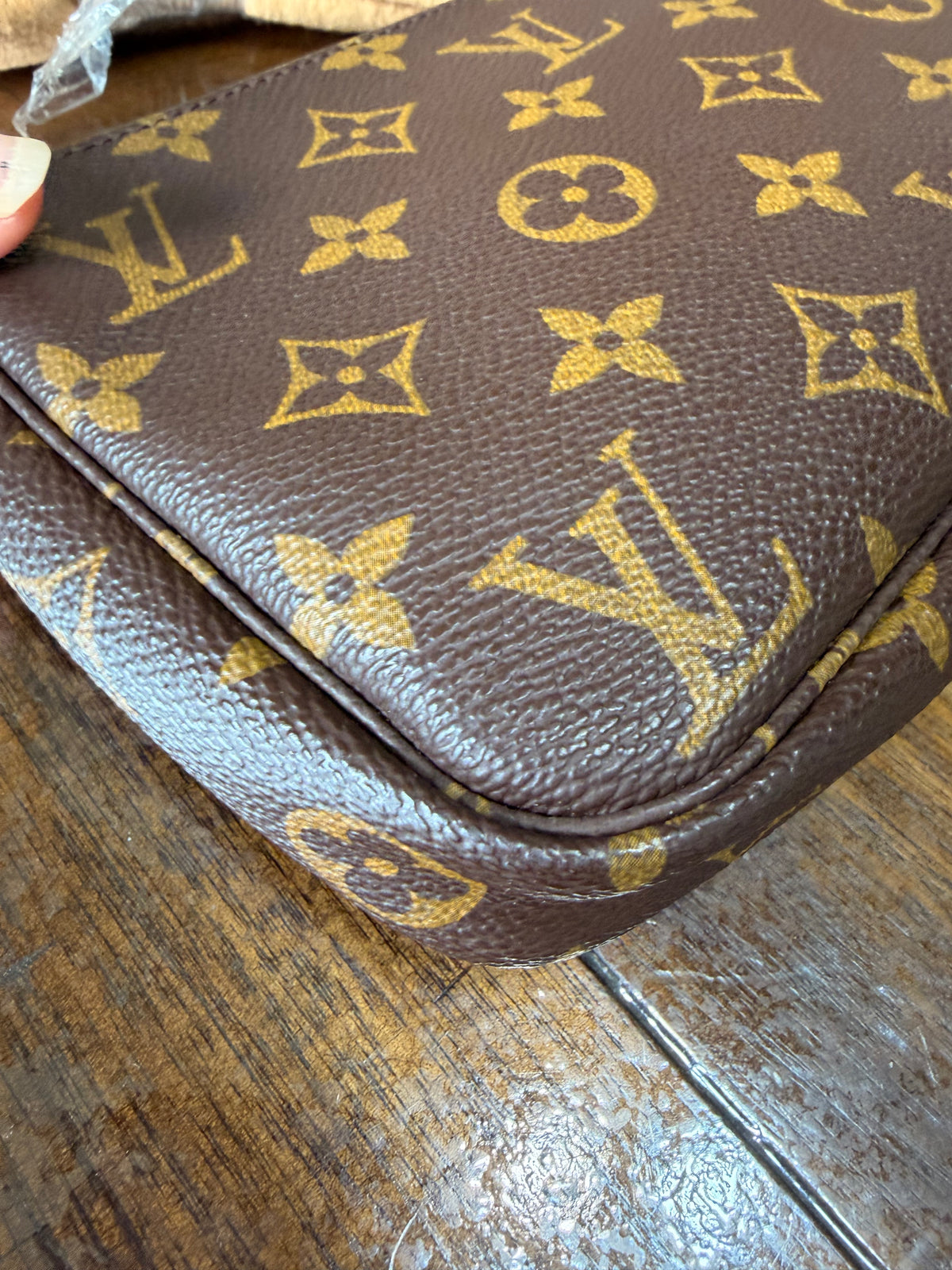Pochette Accessories