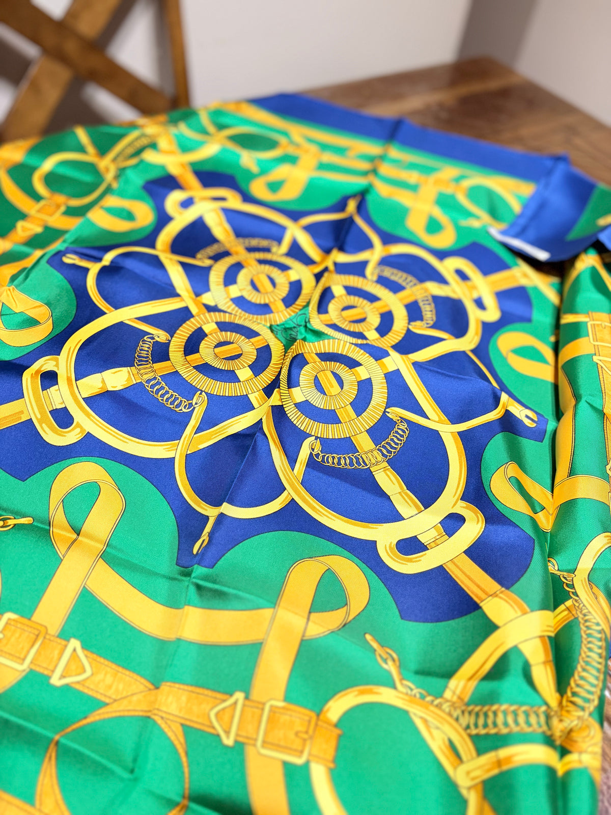 Hermes’ Scarf