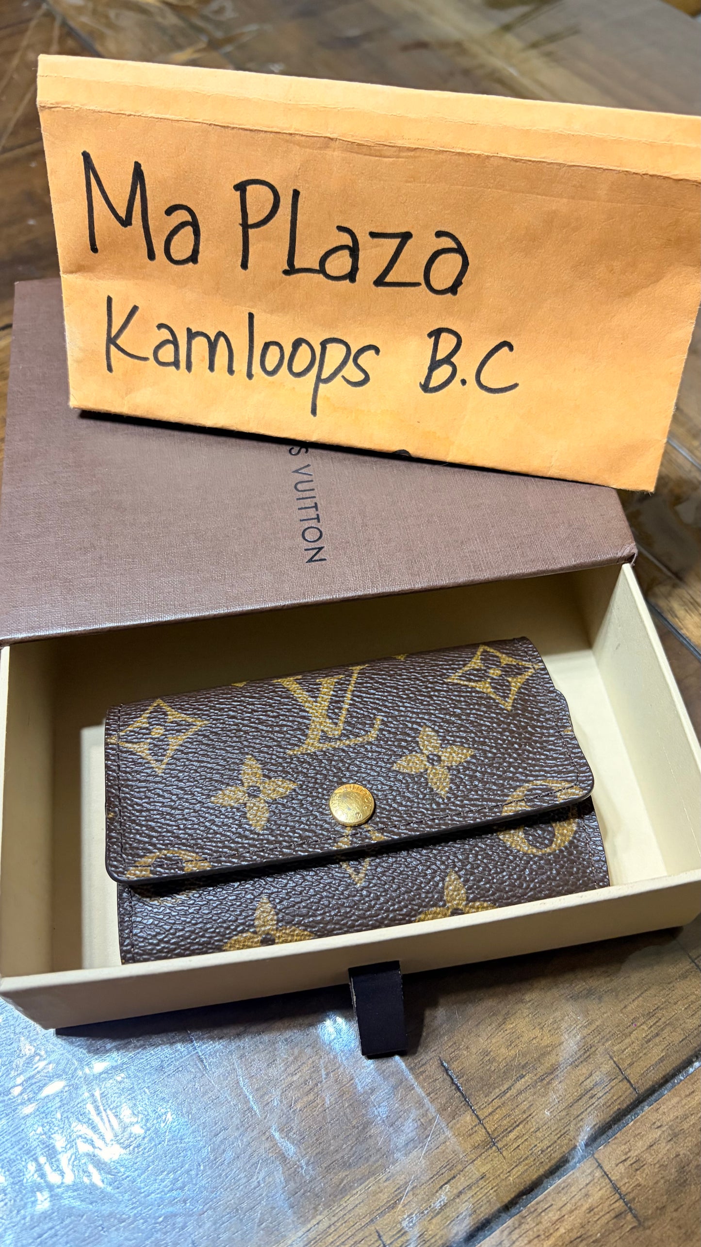 Monogram Key Hokder