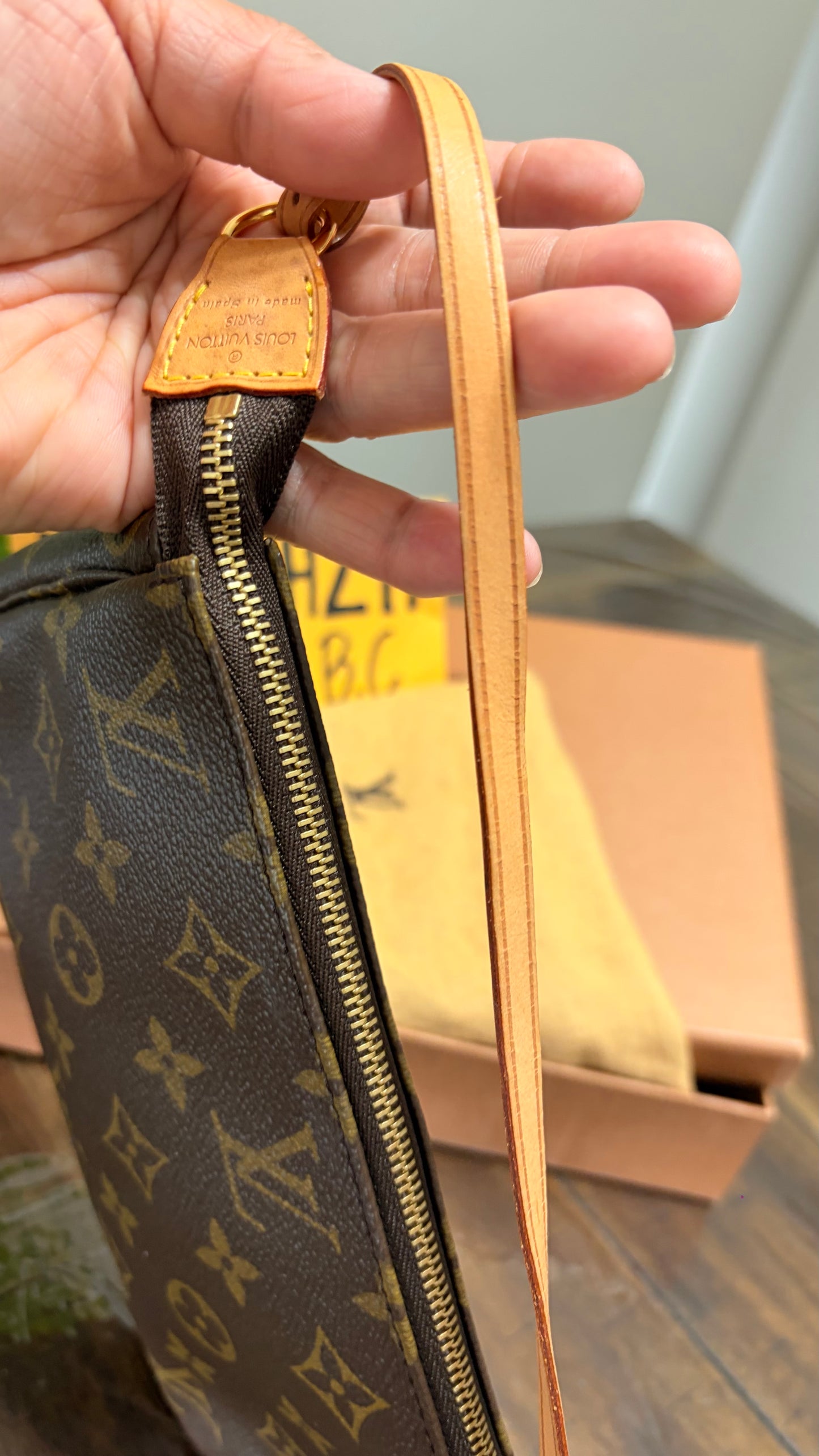 Pochette Accessories