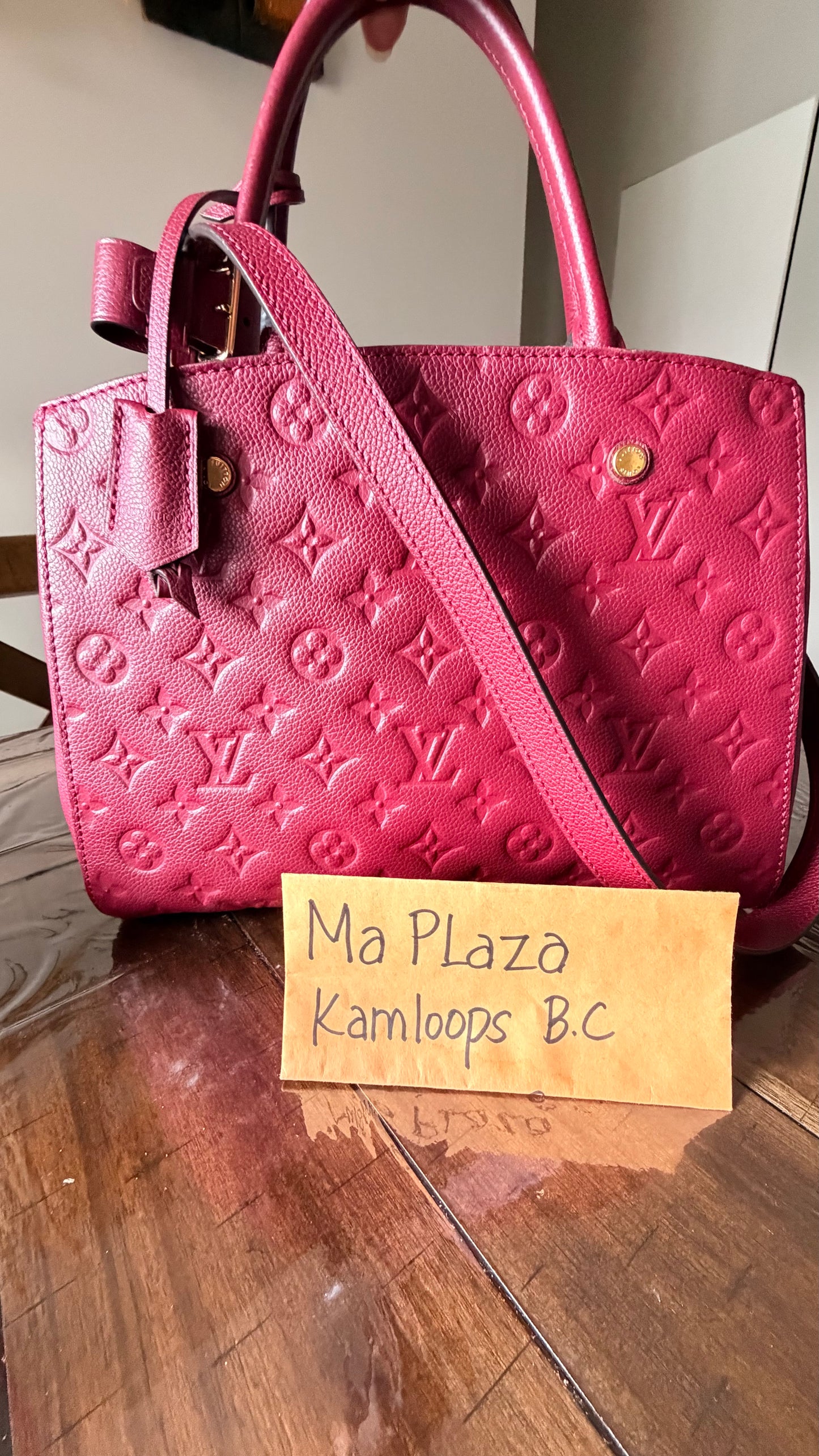 Red Montaigne Empriente