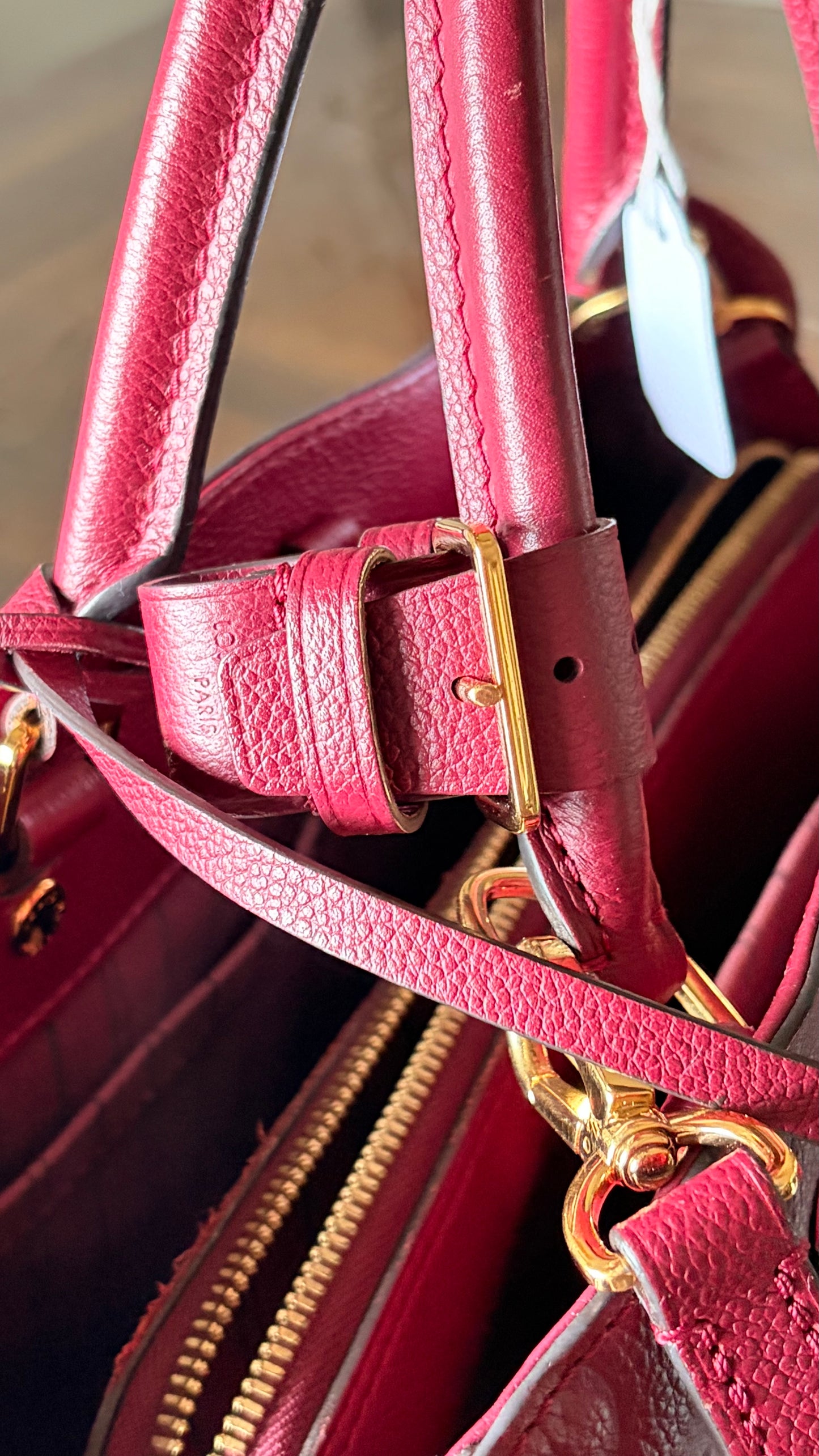 Red Montaigne Empriente