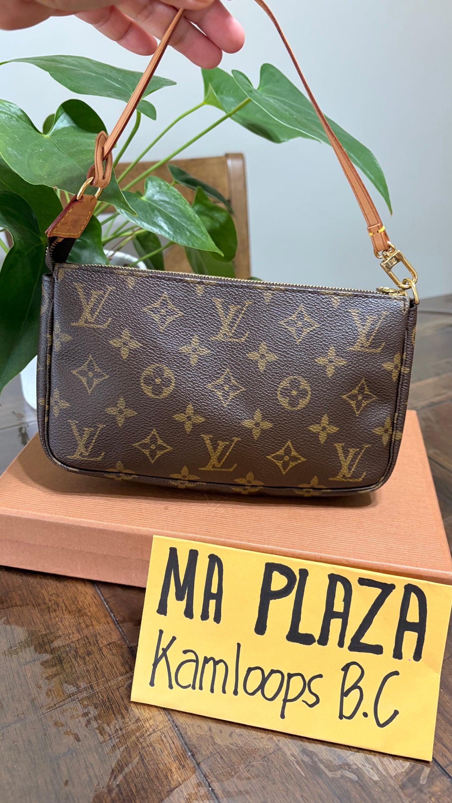 Pochette Accessories