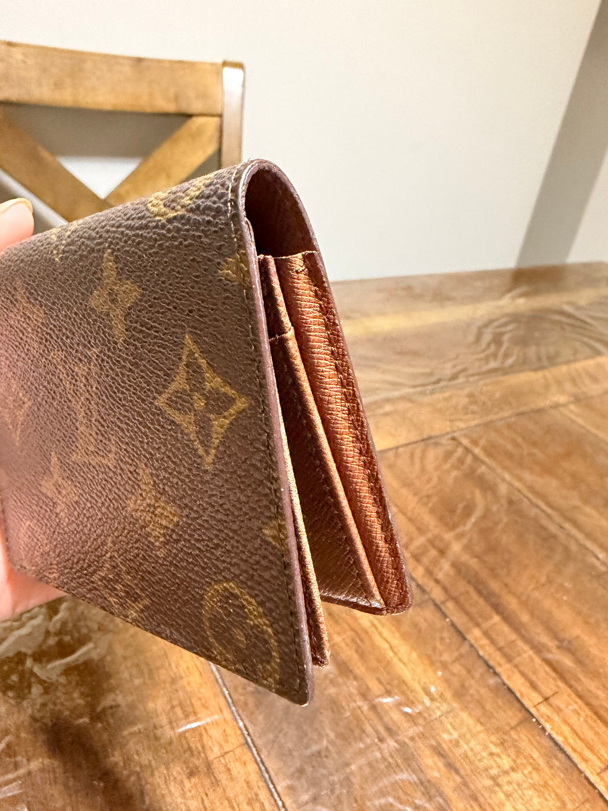 LV Men’s Wallet (Vintage)