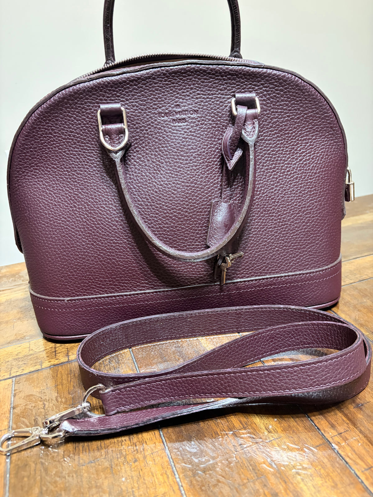 Alma Pm in Taurillon Leather