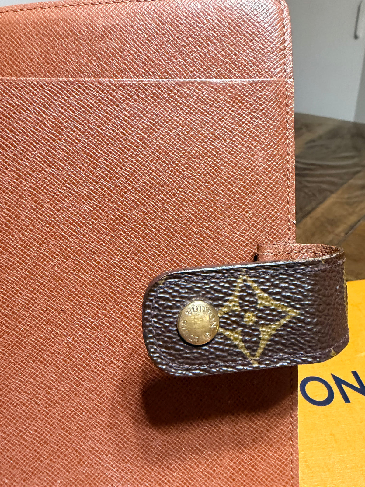 LV Agenda MM in Monogram