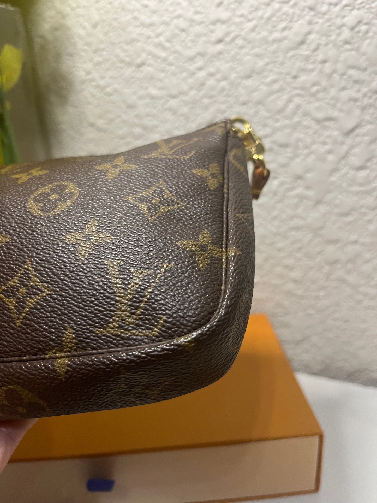 Pochette Accessories