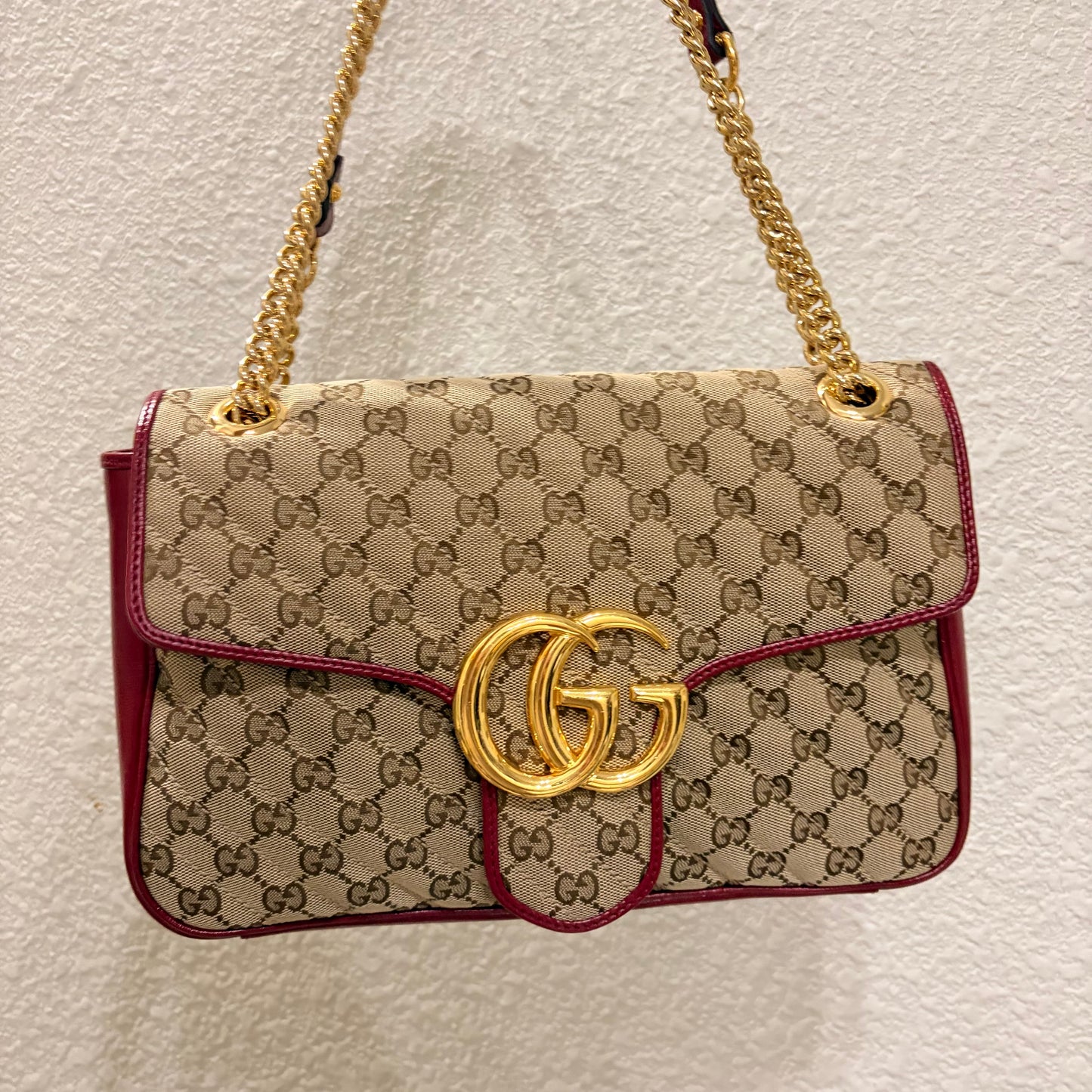 GG Canvas Marmont MM Crossbody/Shoulder bag