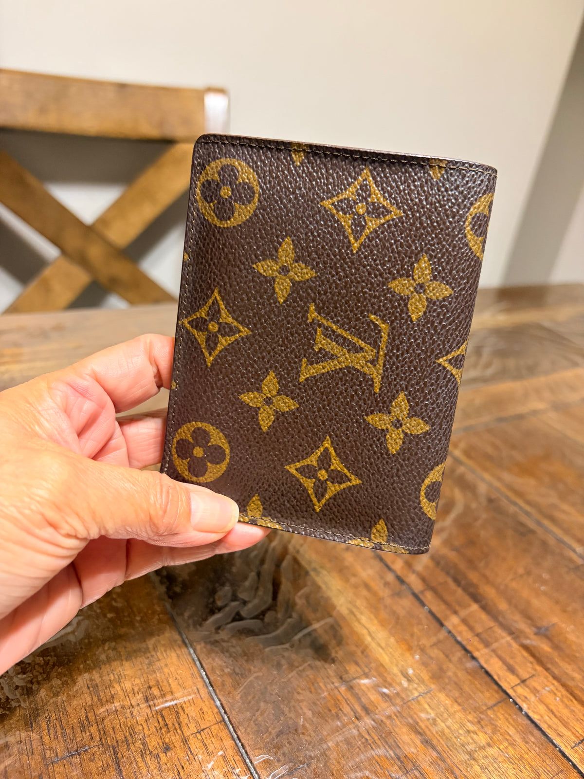 LV Men’s Wallet (Vintage)