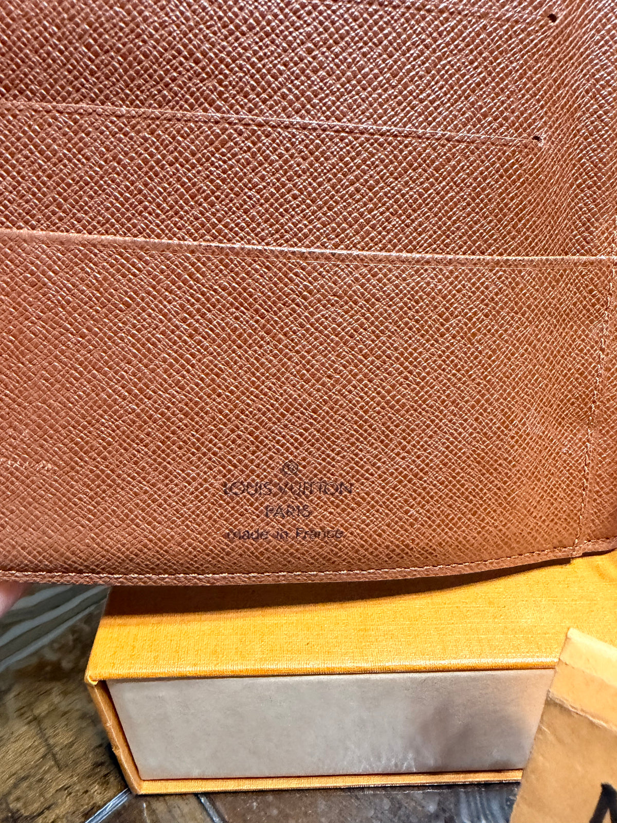 LV Agenda MM in Monogram