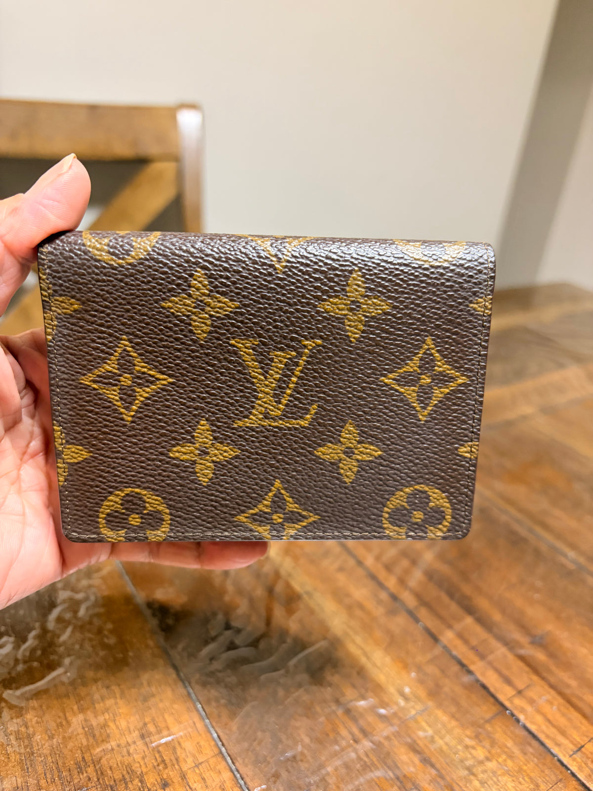 LV Men’s Wallet (Vintage)