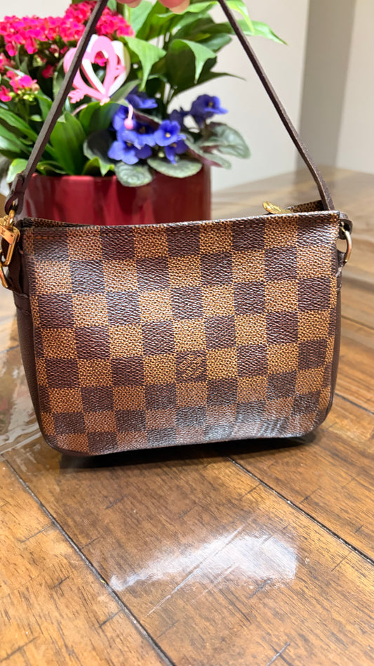 Damier Ebene Trousse