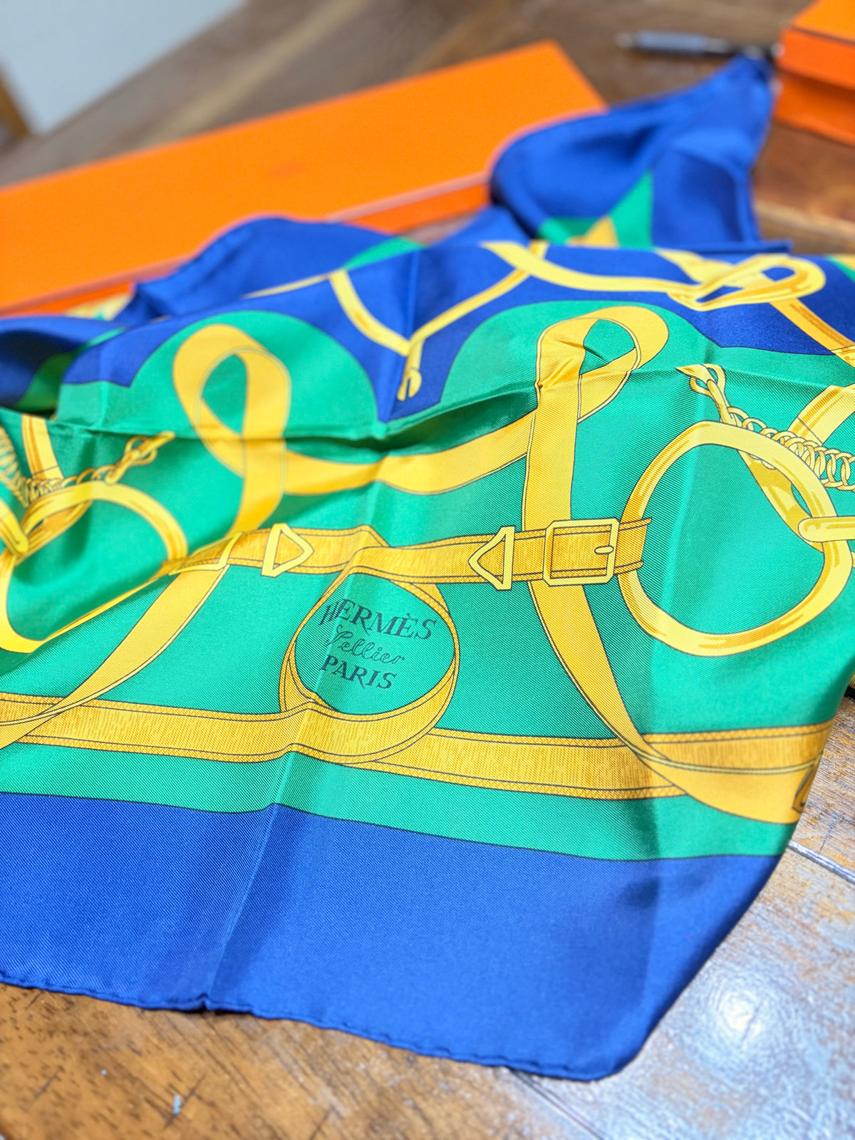 Hermes’ Scarf