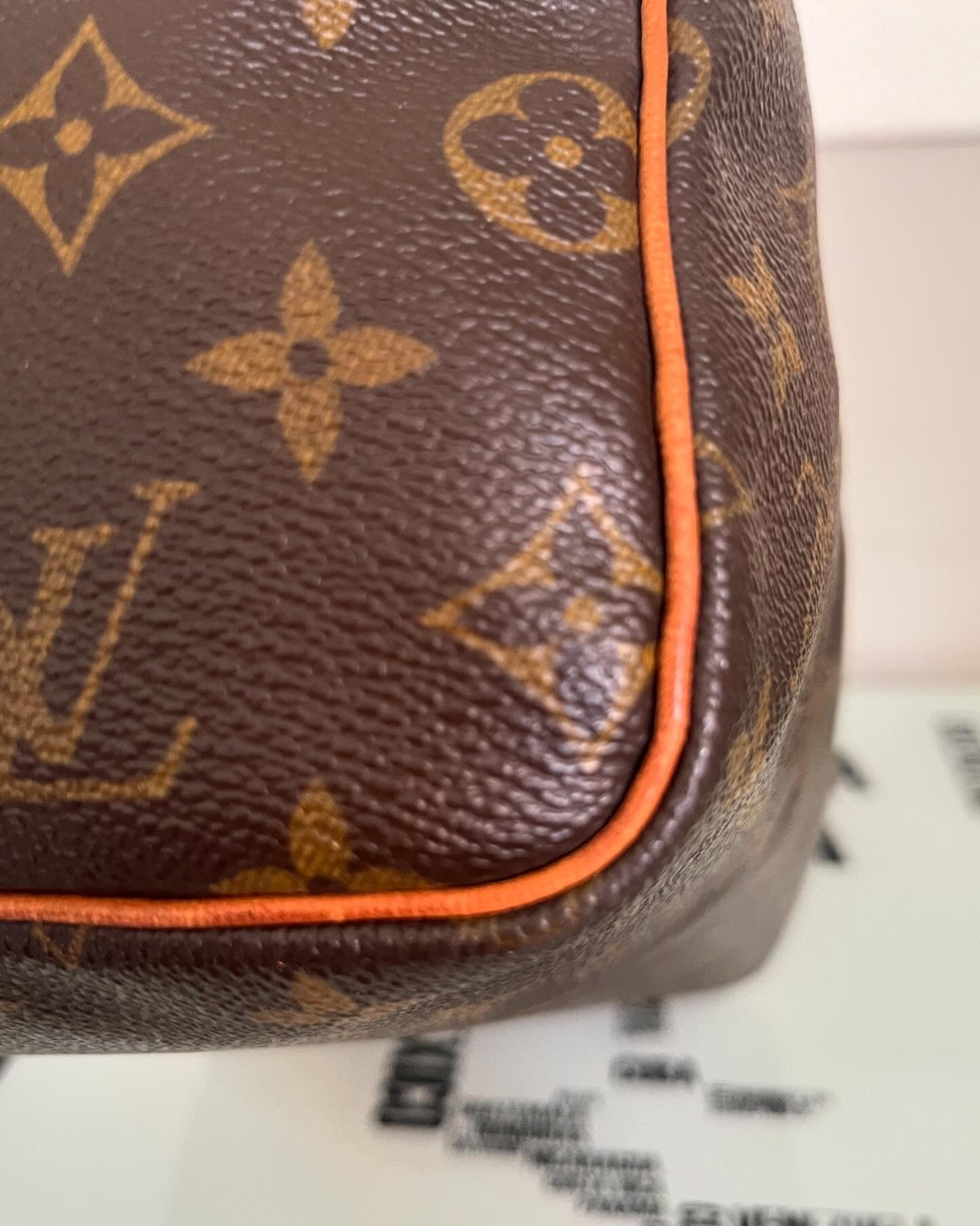 LUIS VUITTON SPEEDY 30