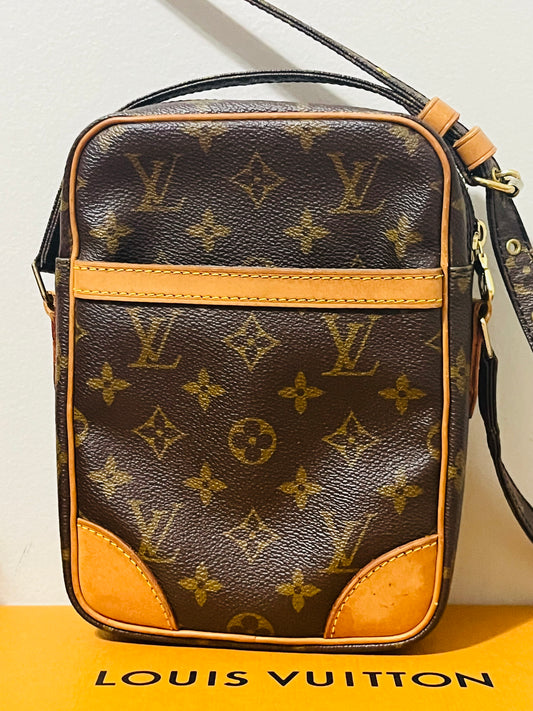 Danube Crossbody