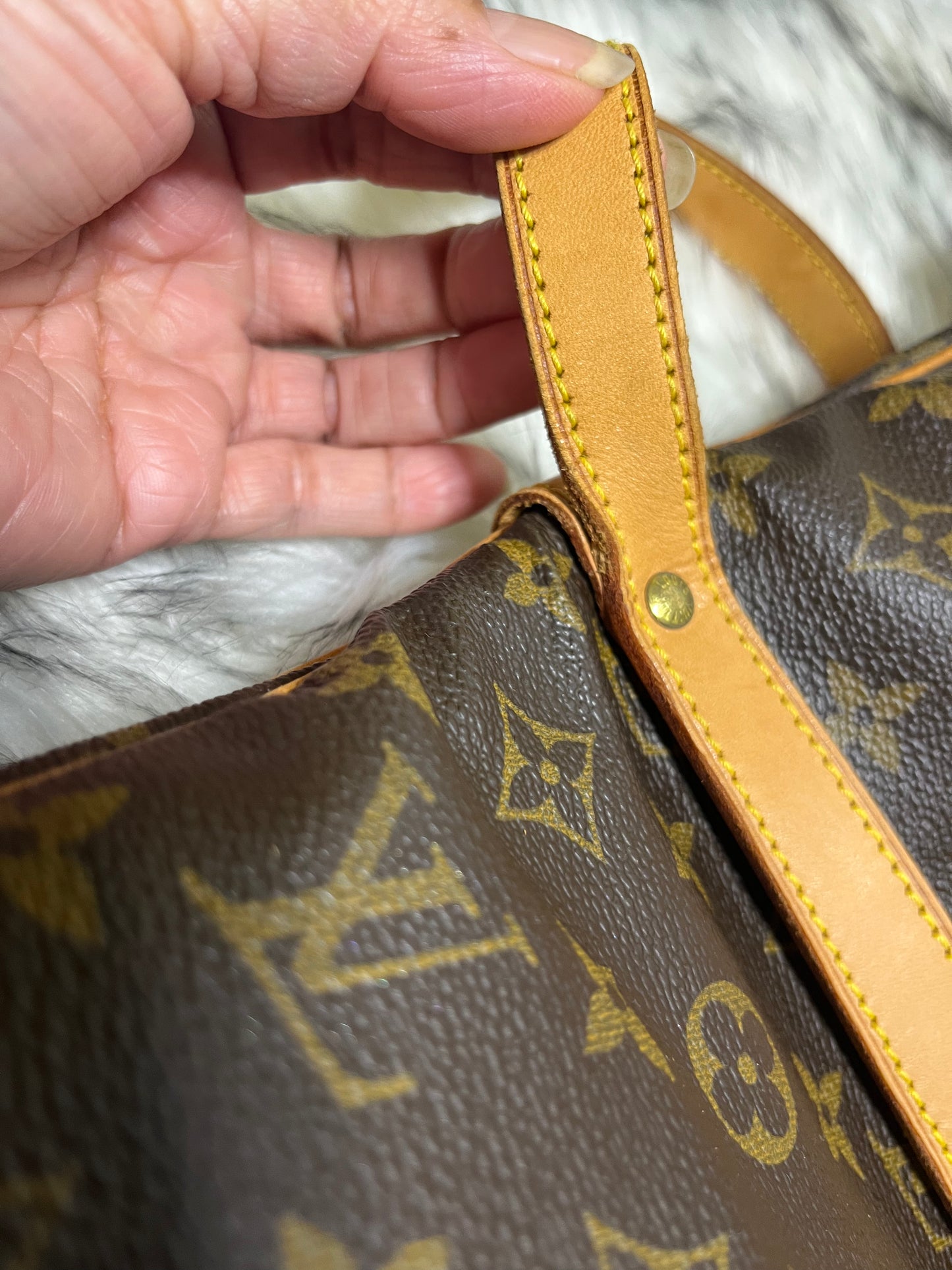 LOUIS VUITTON SAUMUR 30