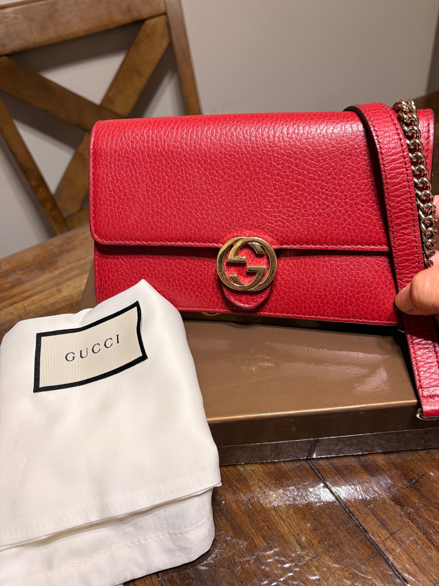GG Interlocking Wallet On Chain