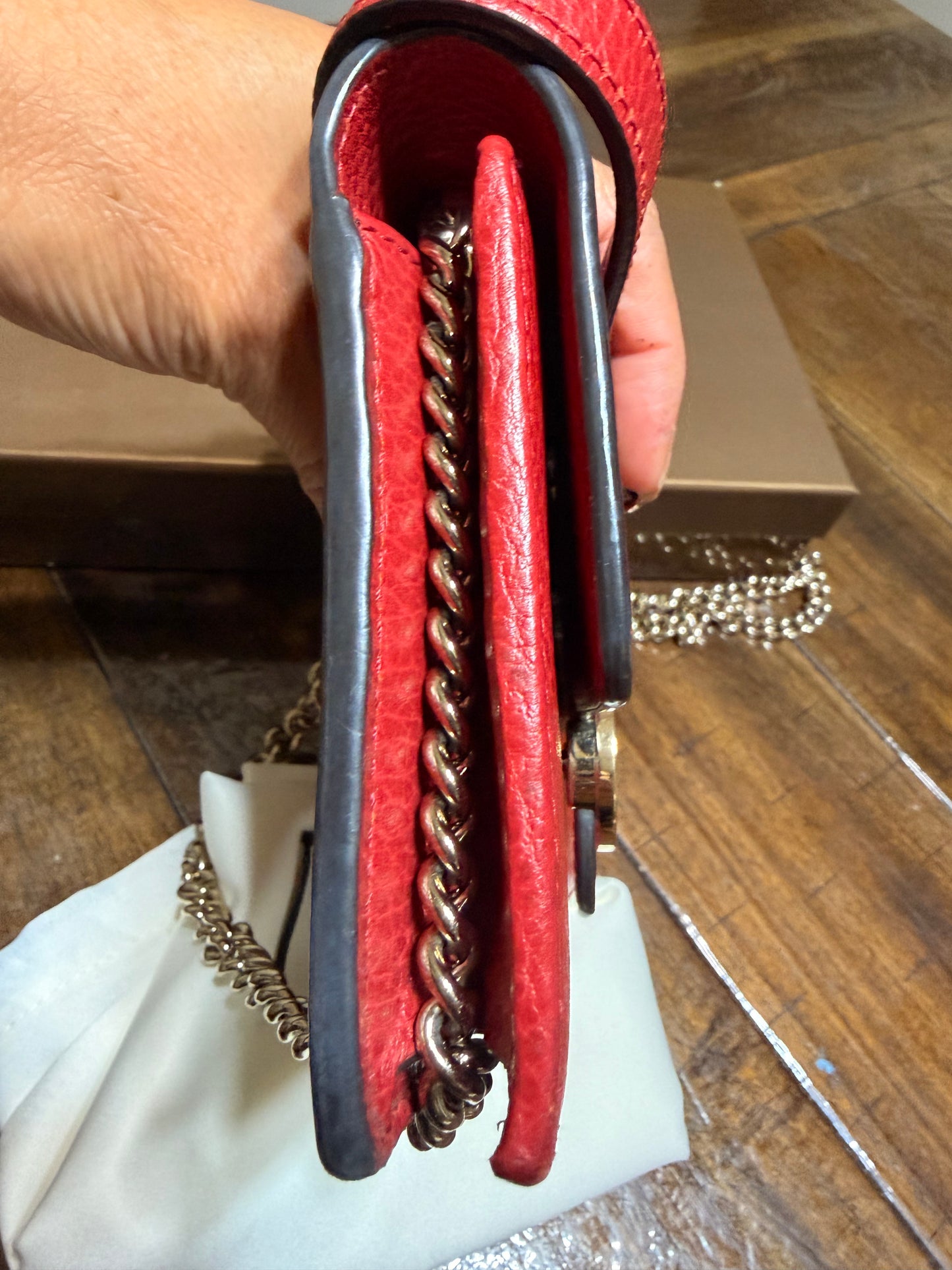 GG Interlocking Wallet On Chain