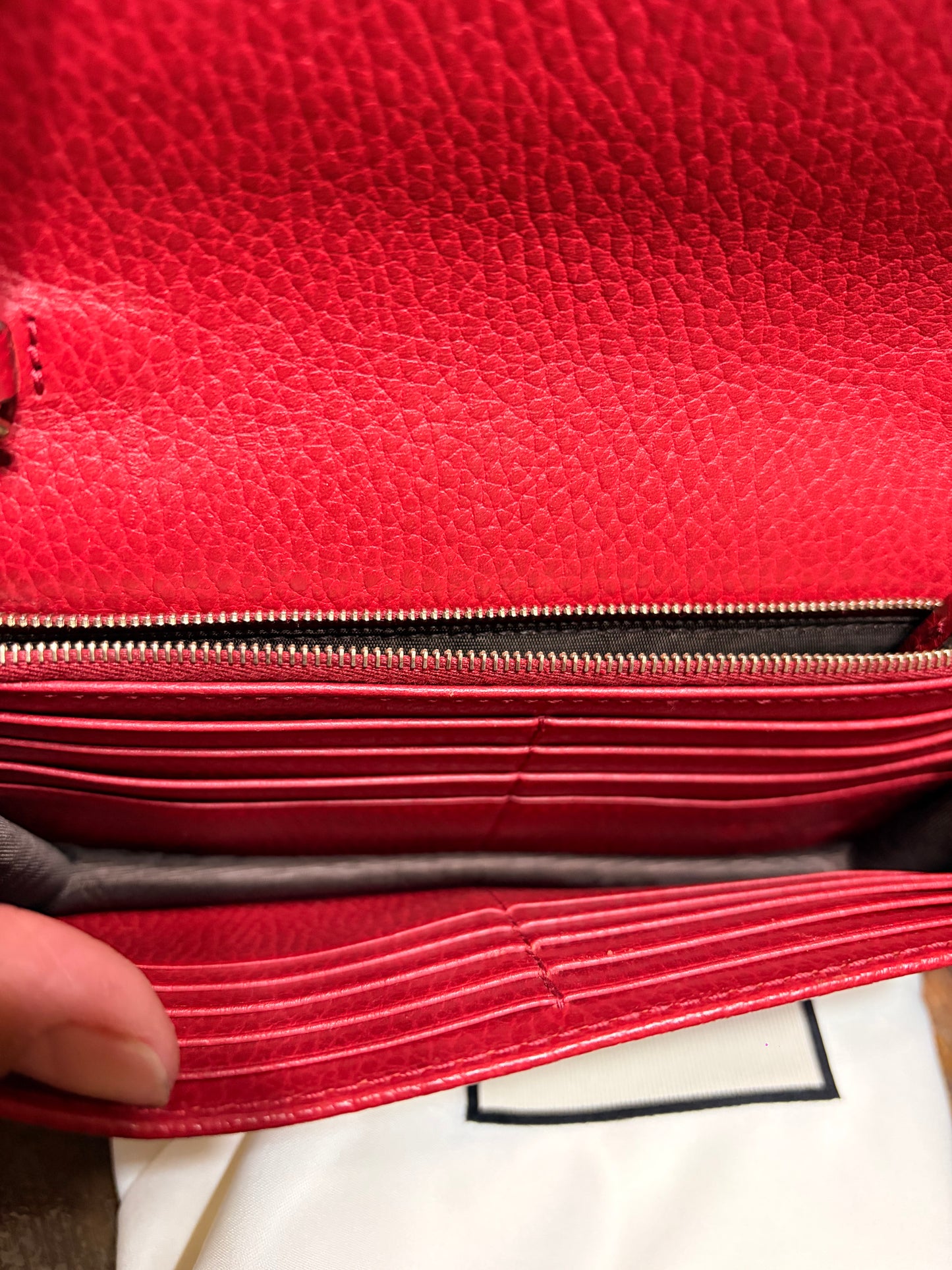 GG Interlocking Wallet On Chain